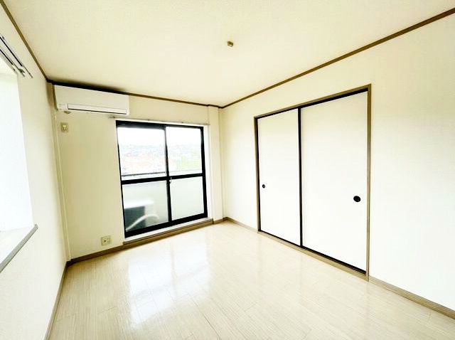 居室・リビング　開放感のあるゆったりとしたお部屋です♪