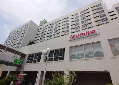 スーパー　イズミヤショッピングセンター門真店（スーパー）まで447m