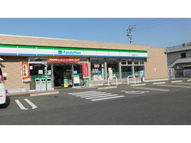 コンビニ　ファミリーマート蒲郡自動車学校店（コンビニ）まで288m