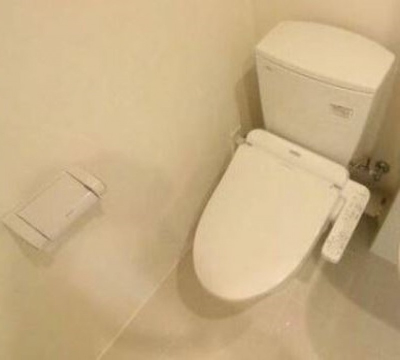 トイレ　※同仕様写真