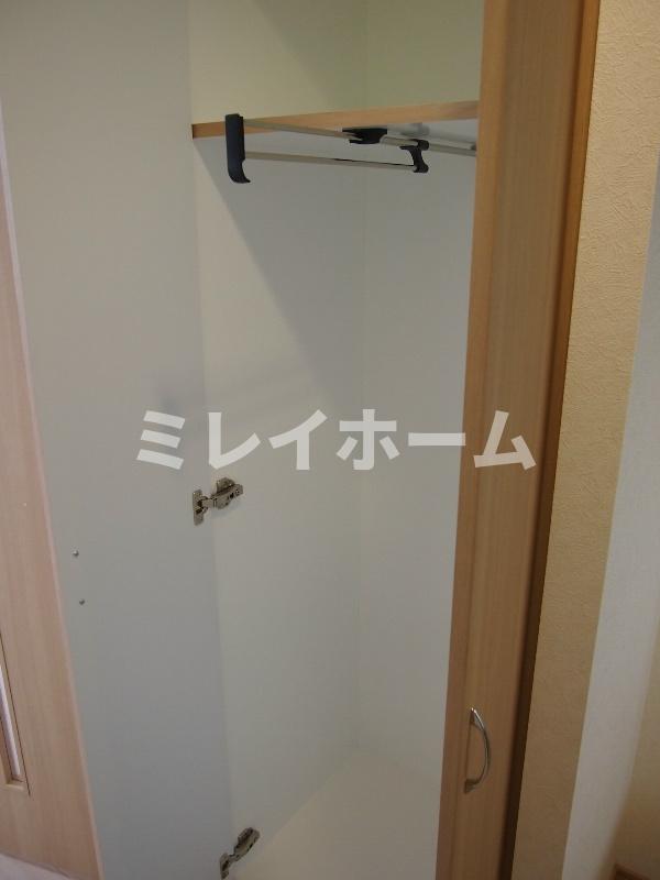 収納　同建物内、別のお部屋の参考写真になります。