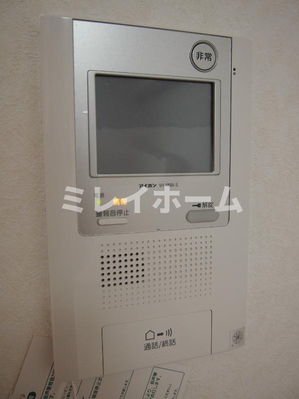 セキュリティ　同建物内、別のお部屋の参考写真になります。
