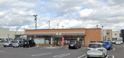 コンビニ　セブンイレブン 弘前桔梗野店（コンビニ）まで508m