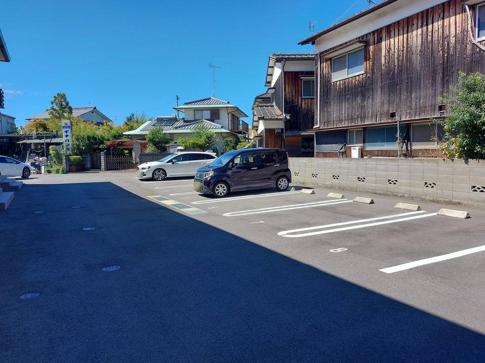 駐車場　駐車場