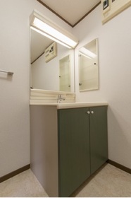 洗面設備　参考写真（同物件別部屋）