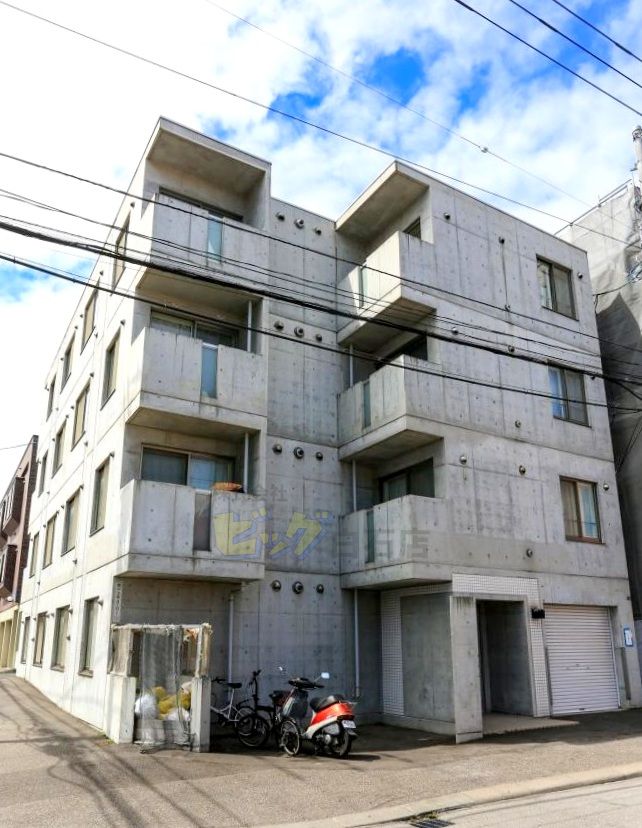 建物外観　Ｗｉ－Ｆｉ付きネット無料採用の１ＬＤＫマンションです♪