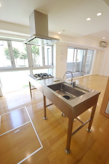 キッチン　※別部屋の参考写真です。