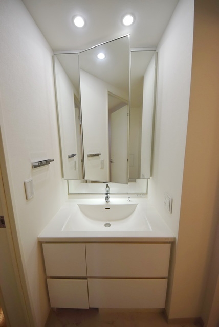 洗面設備　※別部屋の参考写真です。