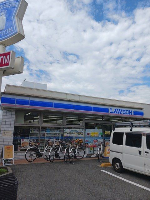 コンビニ　LAWSON（コンビニ）まで20m
