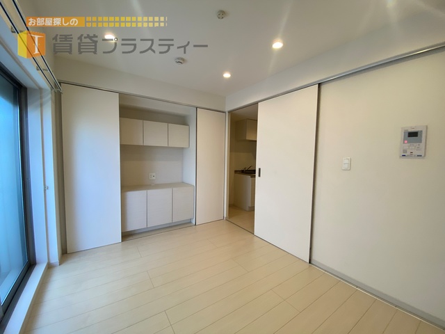 居室・リビング　家具の配置に困らないデザインです