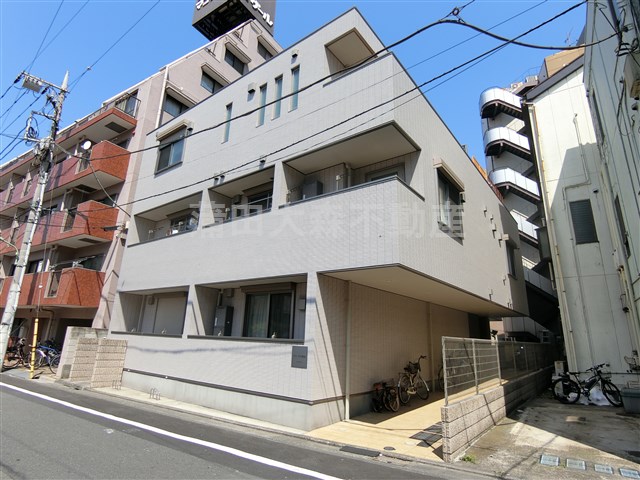 建物外観　2015年6月築　鉄骨造地上3階建て総戸数7戸オートロック宅