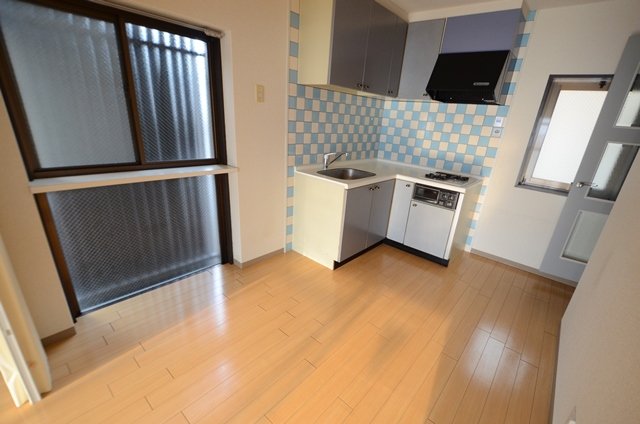 居室・リビング　２面採光の明るいお部屋です。