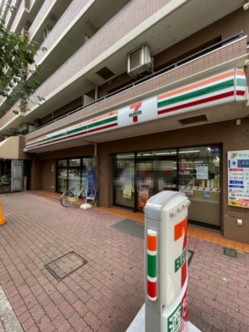 コンビニ　セブン-イレブン 横浜太田町３丁目店（コンビニ）まで163m