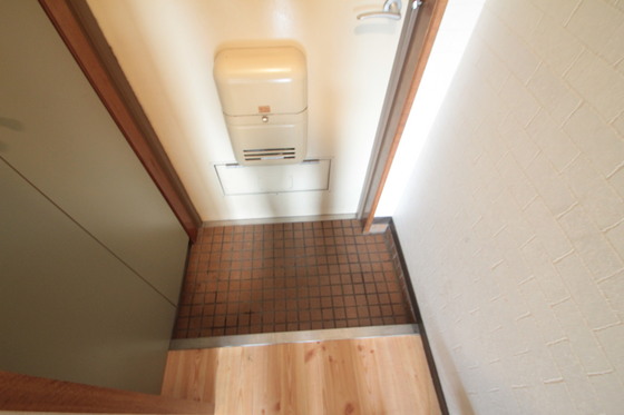 玄関　※別部屋の写真です