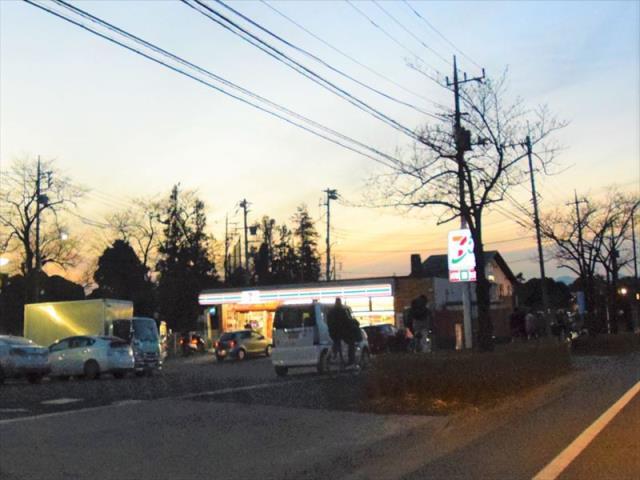 コンビニ　セブン－イレブン多摩南野店（コンビニ）まで3376m