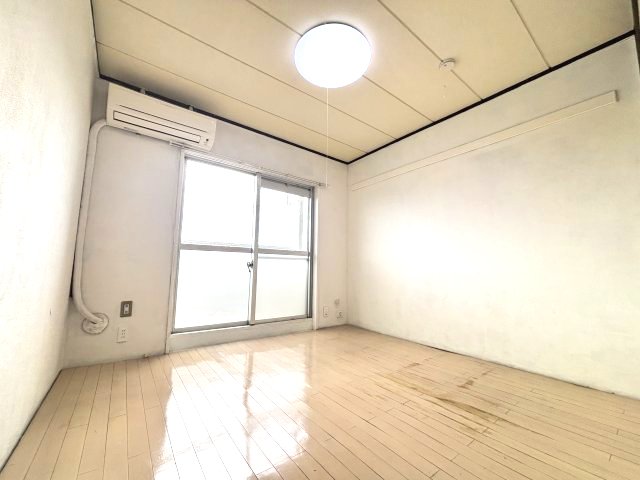 その他部屋・スペース　南側の明るい洋室★