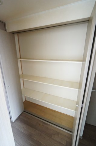 収納　詳細、ご不明点等、お気軽にご連絡ください！ ※すべて反転タイ