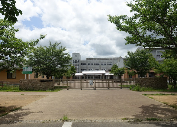 小学校　ちはら台桜小学校 ちはら台東（小学校）まで246m