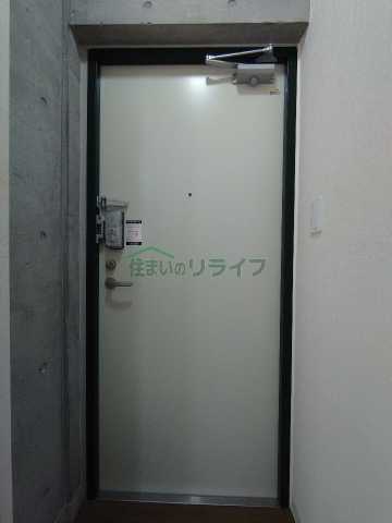 玄関　別部屋参考写真となります。