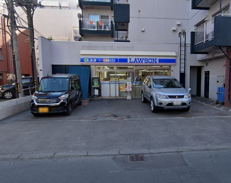 コンビニ　ローソン札幌円山南1条店（コンビニ）まで412m