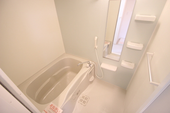 バス・シャワールーム　※別部屋の写真です