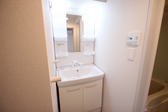 洗面設備　※別部屋の写真です