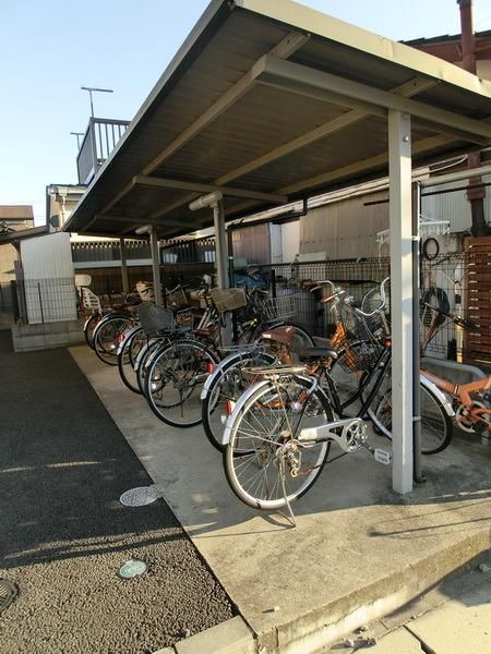 その他共有部分　敷地内屋根付駐輪場