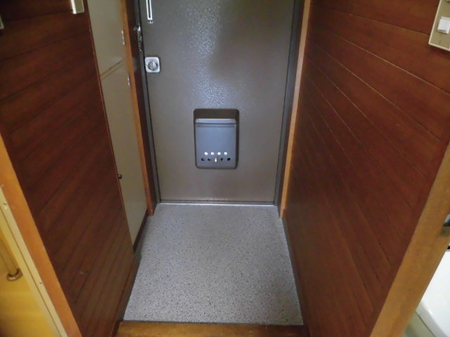 玄関　シューズボックスもあるので広く玄関が使えます。