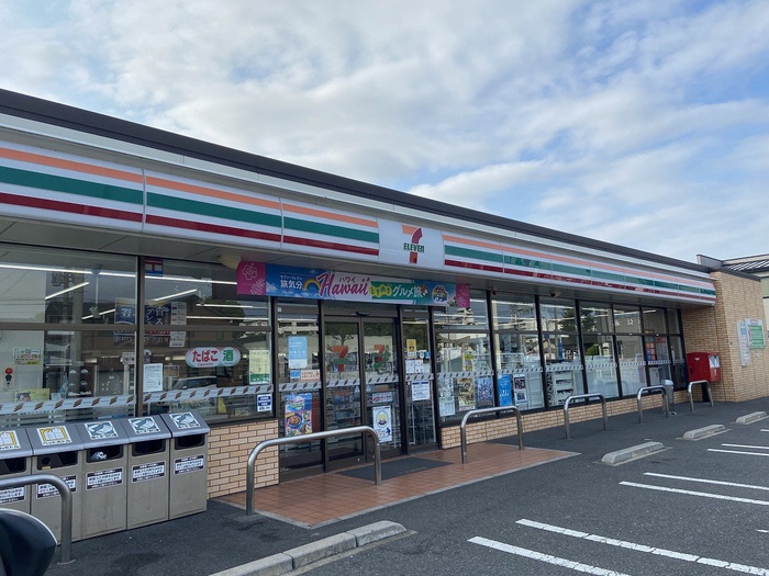 コンビニ　セブンイレブン若松駅店（コンビニ）まで407m