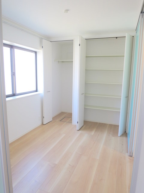 その他部屋・スペース　★角部屋の明るいお部屋です★