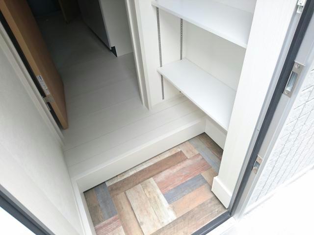 玄関　※別部屋写真