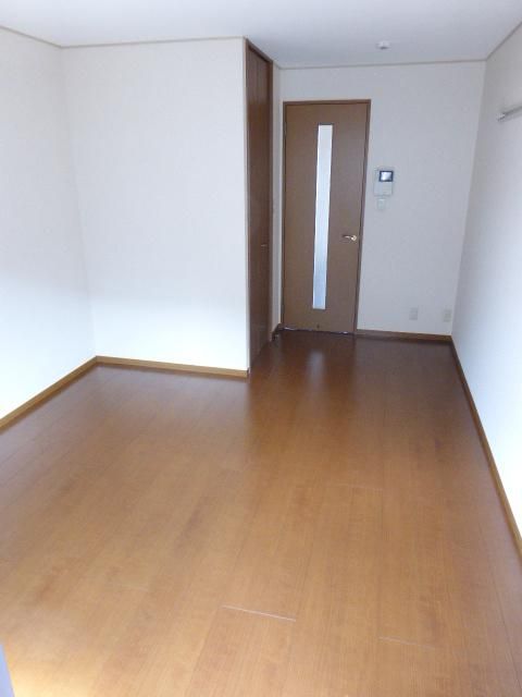 その他部屋・スペース　広々８帖の洋室です。