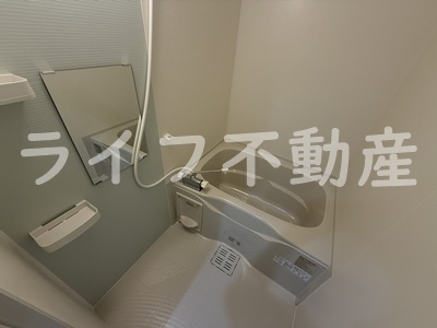 バス・シャワールーム　落ち着いた空間のお風呂です