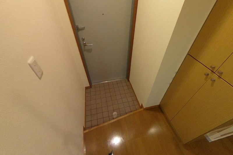 玄関　別部屋参照