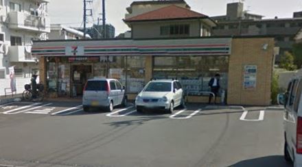 コンビニ　セブンイレブン 藤沢川名1丁目店（コンビニ）まで126m