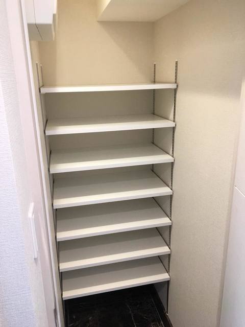 収納　シューズインクローゼット