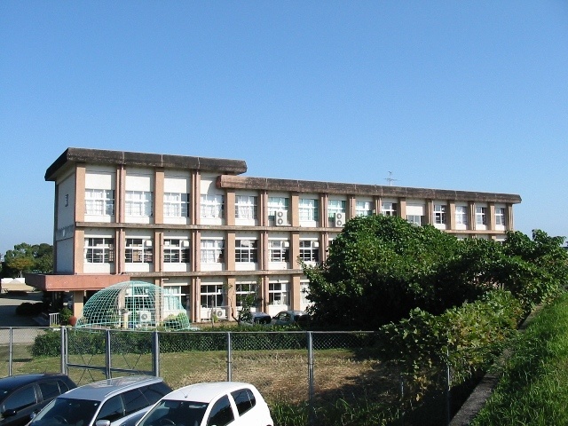 小学校　宮崎市立江南小学校（小学校）まで576m