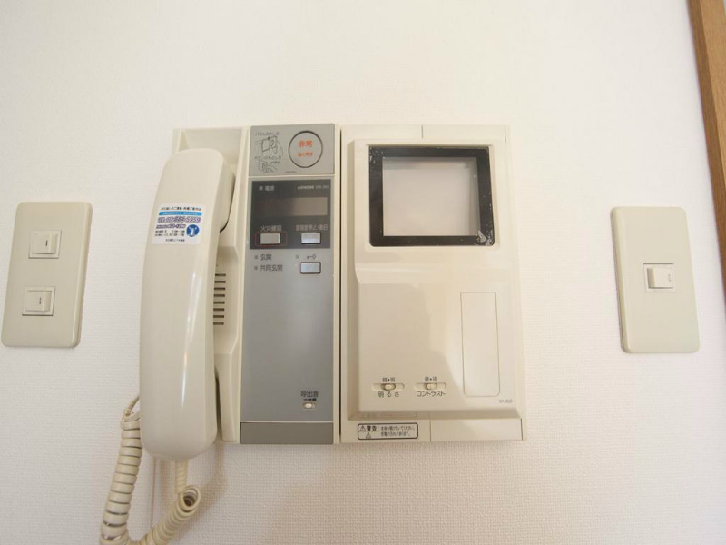 セキュリティ　TVモニター付インターホン