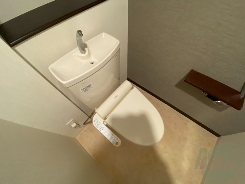 トイレ　ウォシュレット機能がついたトイレ。安心して使用できますね。