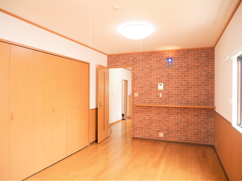 ルミエール8番館の居間写真