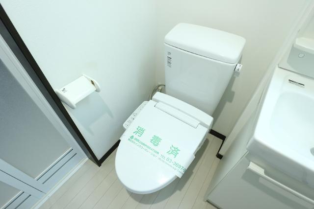 トイレ　トイレ