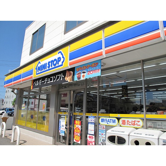 コンビニ　ミニストップ（コンビニ）まで120m