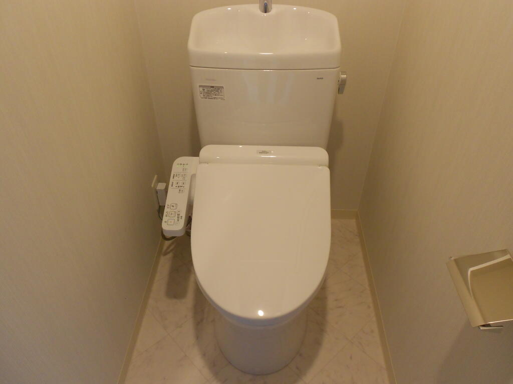 トイレ　同じタイプ同じモデルを使用