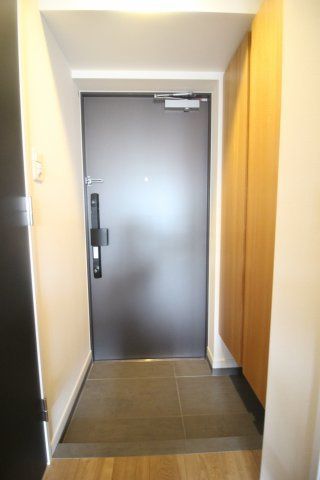 玄関　（別タイプ参考写真）SYFORME　MINAMI-IKEBU