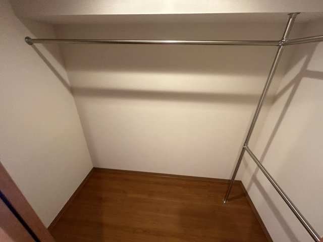 その他設備　大容量のWICには季節ごとの衣類や趣味の道具もすっぽり収納で