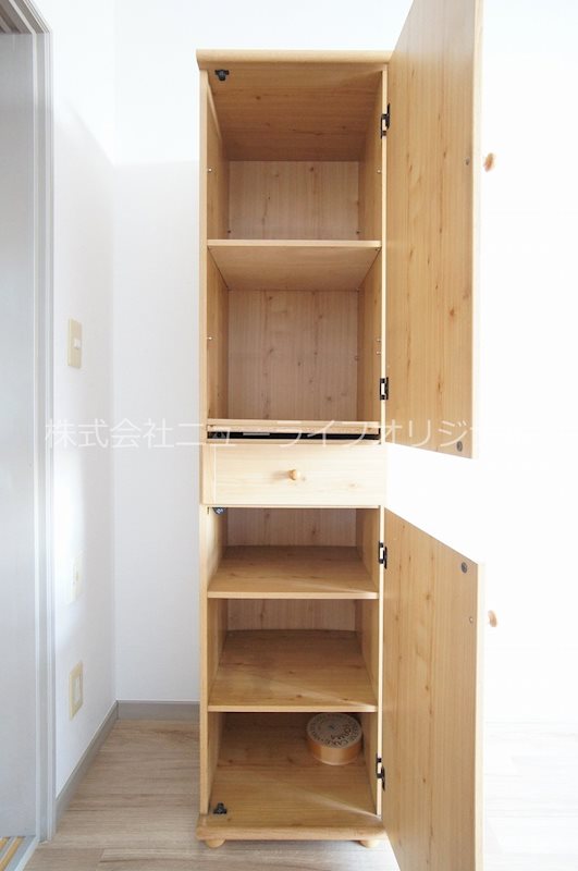 収納　203号室、同部屋。