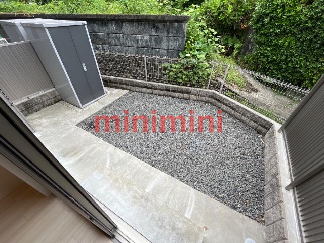 バルコニー　専用庭