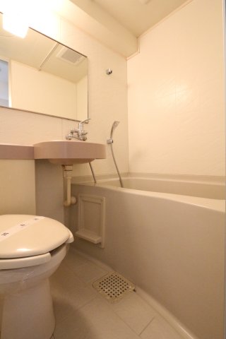 バス・シャワールーム　参考写真（同物件別部屋）