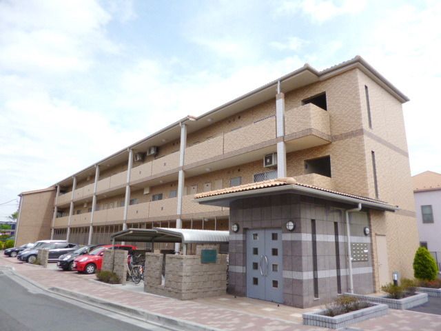 建物外観　★オートロック付き★全部屋南向きで日当たり良好★人気のマン…
