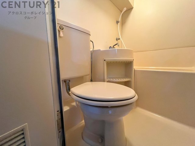 トイレ　浴室内にトイレがあります！